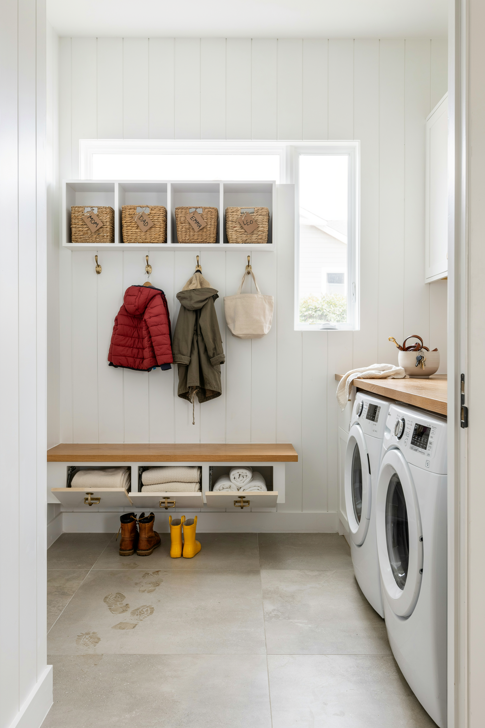  Built-In Bench With Cubbies and Washer Dryer