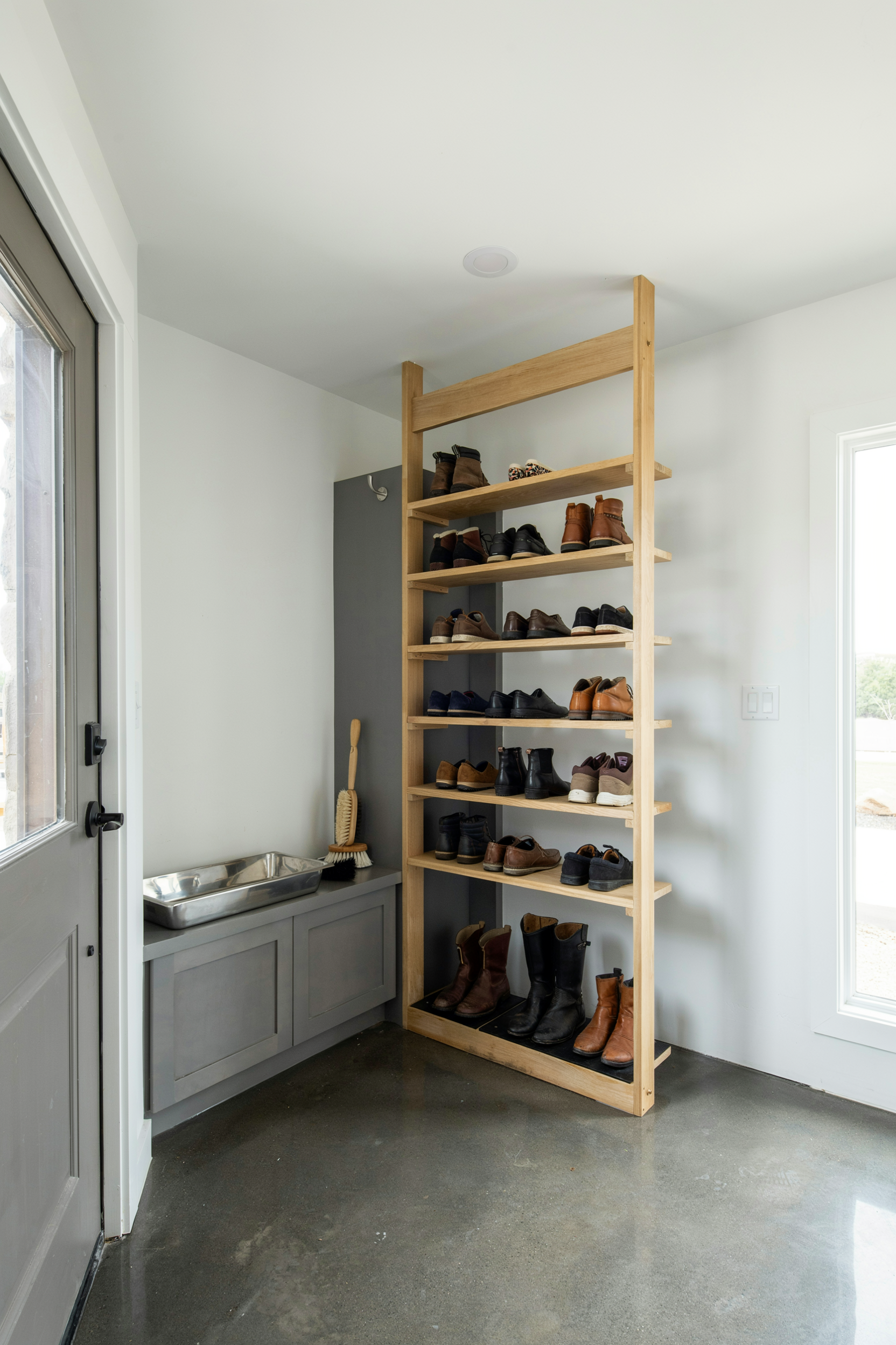 Mudroom Laundry Room With Shoe Drying Zone